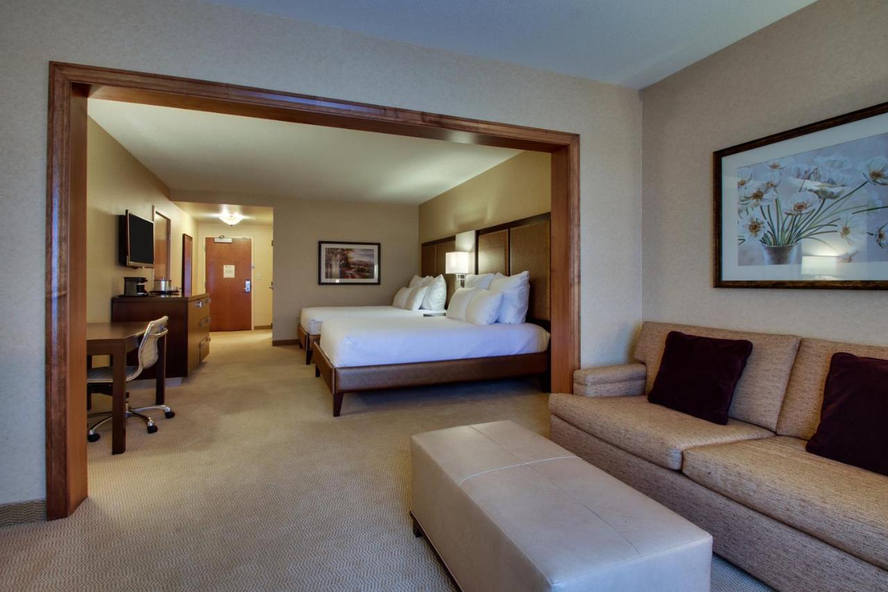 The Inn At Charles Town / Hollywood Casino Экстерьер фото